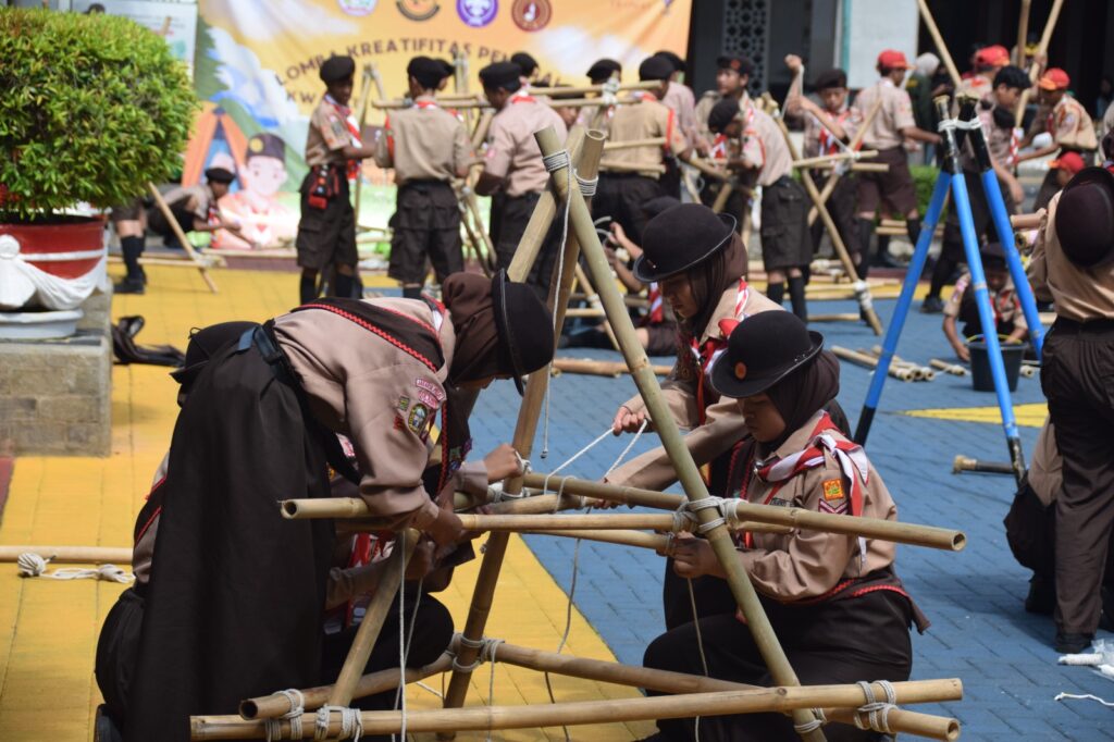 SMP Islam Manhalun Nasyiin Raih Juara III Mata Lomba Pionering di Ajang Lomba Kreativitas Penggalang Tingkat Kota Jakarta Pusat 2025