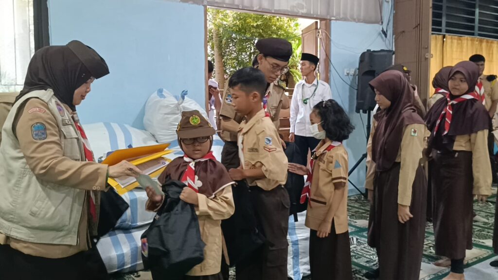 Kwarran Pulogadung Gelar Santunan Ramadan untuk Anak Yatim di SDN Rawamangun 01