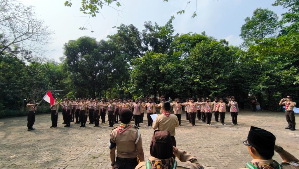 Saka Wira Kartika Jaktim Resmi Melantik 42 Anggota Angkatan ke-16 di Hutan Kota Munjul