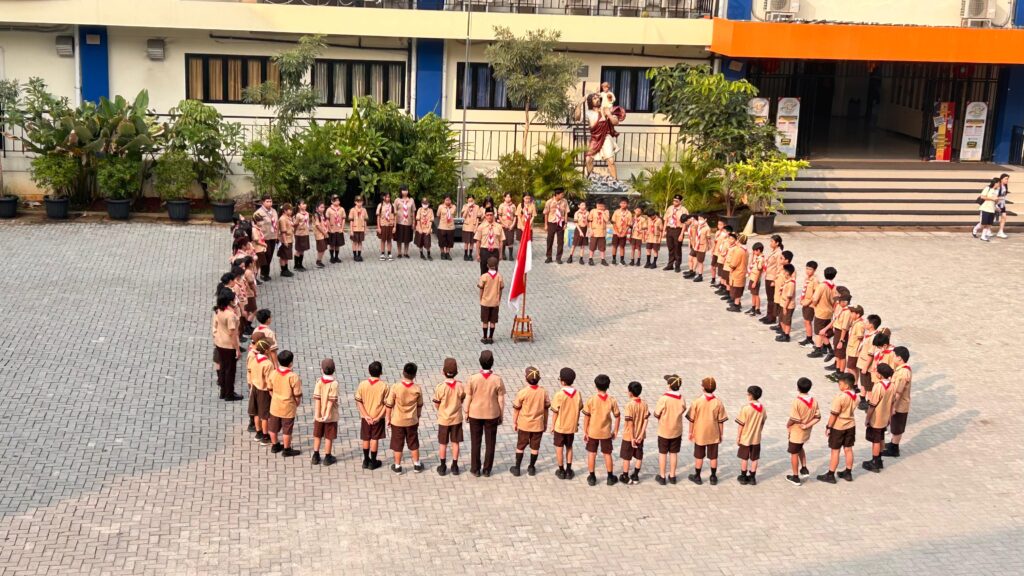 Seru! Pesta Besar Siaga SD Kristoforus I Asah Karakter dan Keterampilan 68 Pramuka Siaga