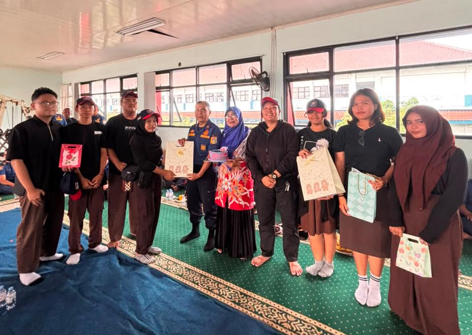 Saka Rintisan Yudha Brama Jaya Beri Kejutan Haru pada Pelepasan Purna Tugas Kasektor Damkar Koja