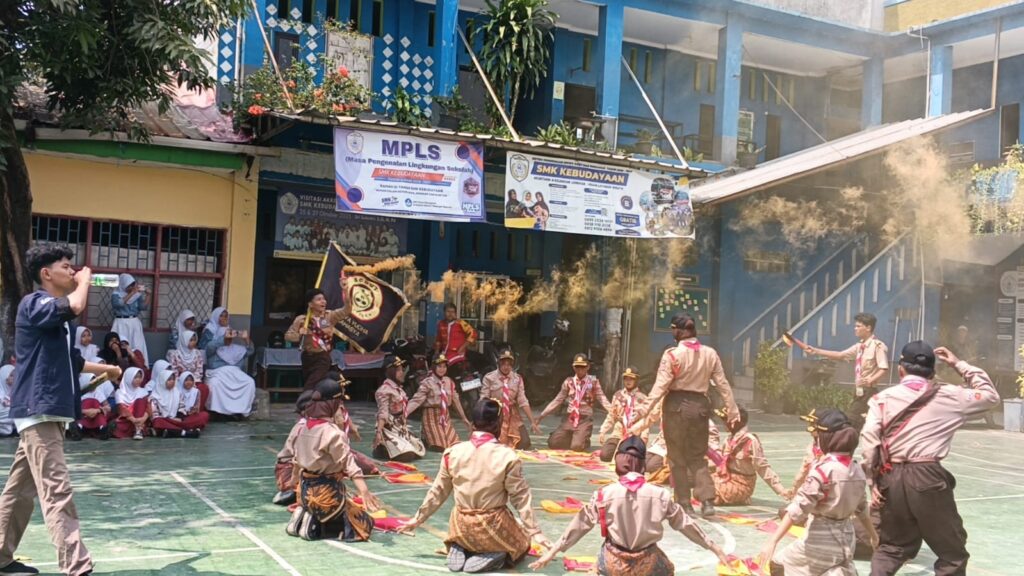 Inovatif dan Kreatif, Pramuka SMP Kebudayaan Kenalkan Ekstrakurikuler Lewat Kolaborasi Seni Budaya dan Semaphore