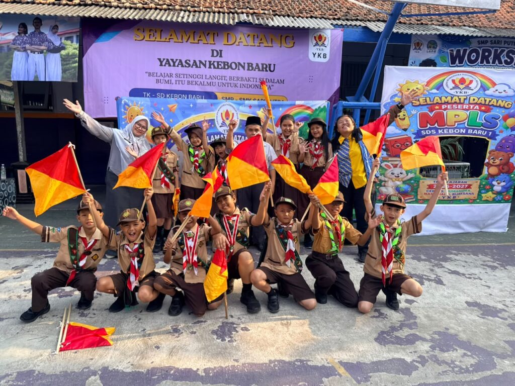 Atraksi Pramuka Pecah di MPLS Yayasan Kebon Baru, Siswa Baru Langsung Antusias