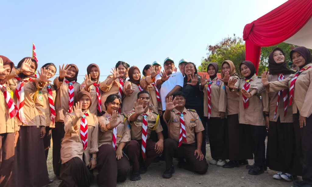 Kak Rano Karno Pimpin Penanaman Mangrove, Saka Wanabakti DKI Jakarta Turut Jaga Pesisir Ibu Kota