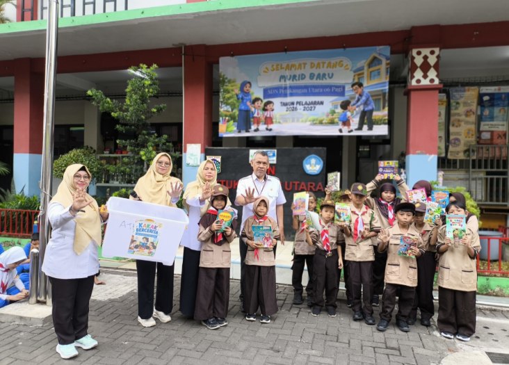 Semarak Bulan Bakti Pramuka, SDN Petukangan Utara 06 Pagi Dukung Program Kakak Bercerita Lewat Donasi Buku