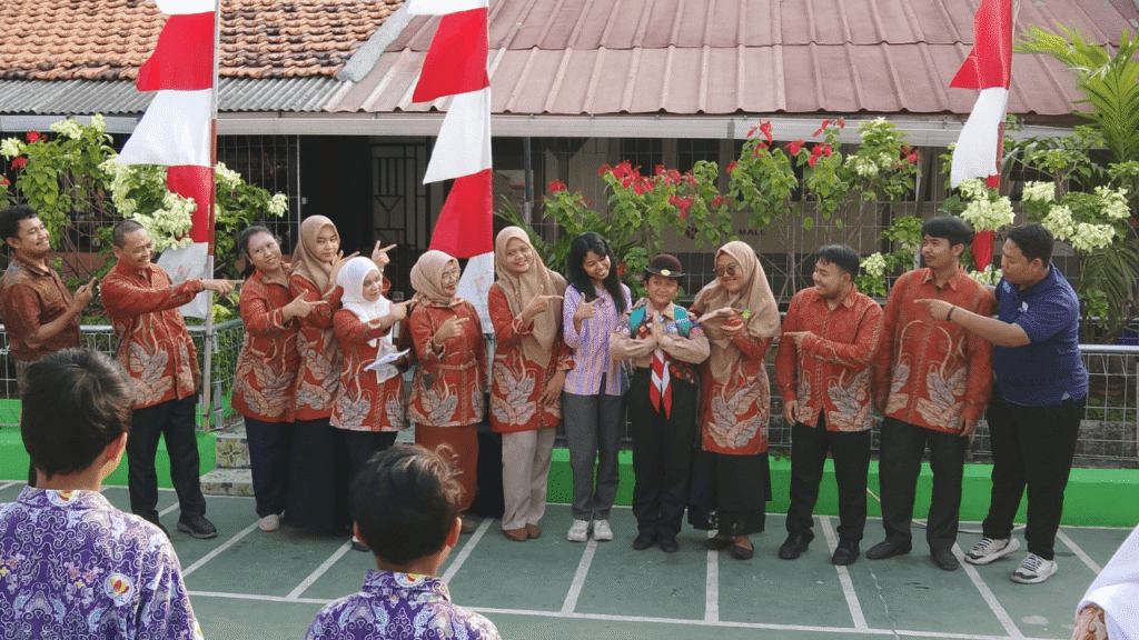 SMP SARI PUTRA RESMI LEPAS CANTIKA NUR PERTIWI MENUJU JAMBORE NASIONAL KE-12