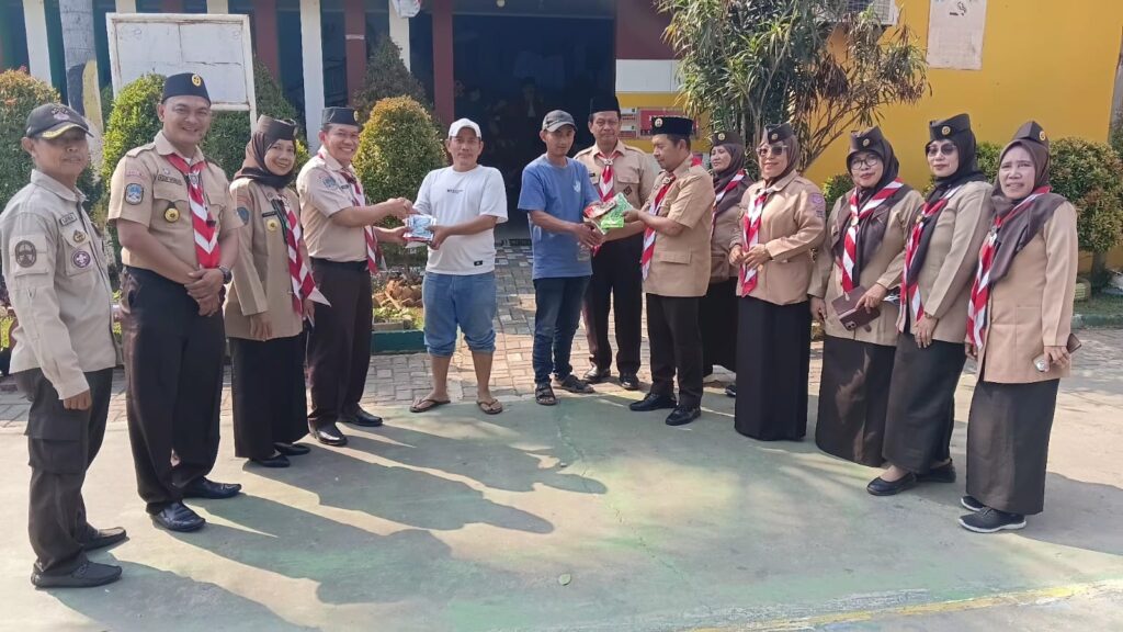 Pramuka Hadir di Tengah Masyarakat, Kwarran Cakung Gelar Aksi Mengajar dan Menanam di RPTRA Jatinegara