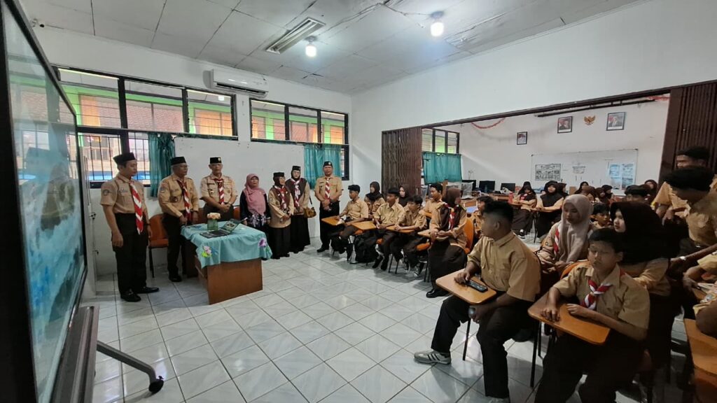 Hebat! Pramuka Jakarta Barat Gelar Aksi Pramuka Mengajar di PKBM 19