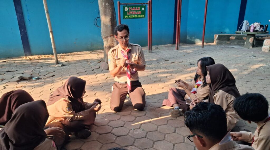 Pramuka SMA Negeri 36 Jakarta Belajar Komunikasi, Masak, dan Bikin Produk Bernilai Jual