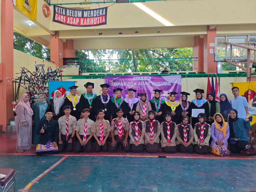 Pramuka UIN Jakarta Gelar Upacara Adat Wisuda, Lepas Sembilan Anggota Racana