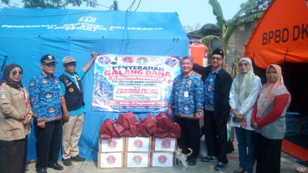 Pramuka Peduli Kwarran Cakung Salurkan Bantuan untuk Korban Kebakaran Ujung Menteng, 11 Siswa Terima Seragam Baru