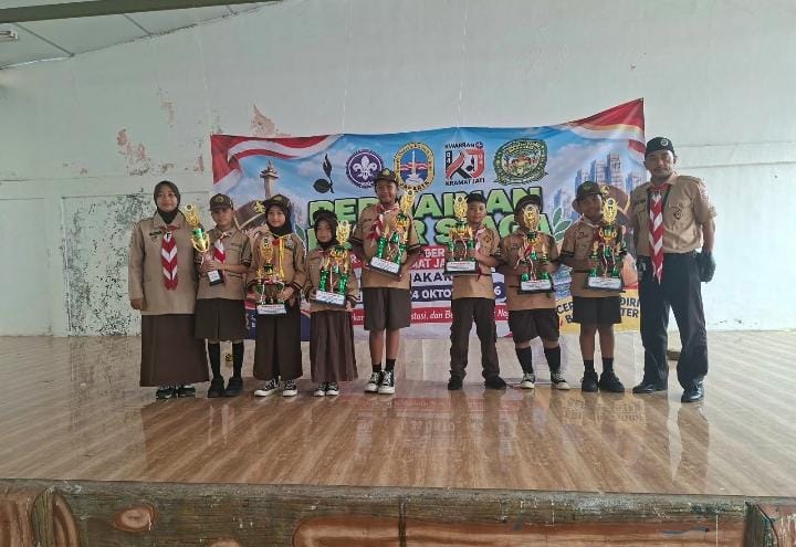 Ratusan Pramuka Siaga Kramat Jati Tunjukkan Semangat Prestasi dan Persaudaraan di SMAN 51 Jakarta